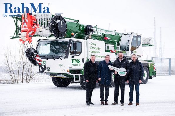 Liebherr LTM 1090-4 with 60-metre telescopic