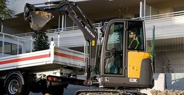 بیل مکانیکی ولوو EC20C