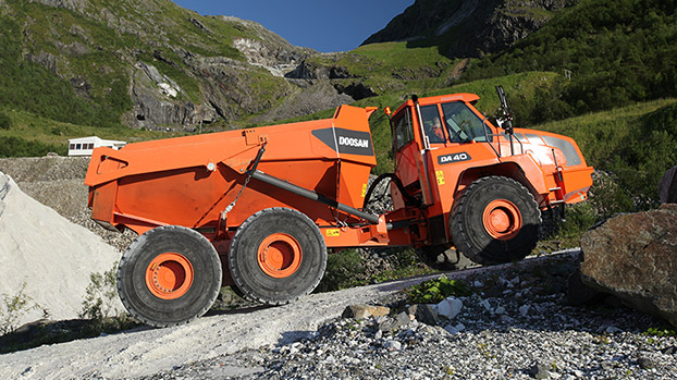 دامپ تراک DA40